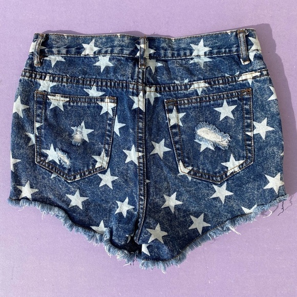 Size 5. Shorts.​ - Picture 7 of 9